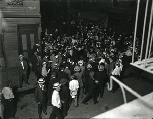 Evangelistkommittén på Pell Street, 6 augusti 1916 av William Davis Hassler