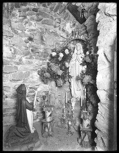 Grotta med helgedom till Jungfru Maria, Seton Hospital, Spuyten Duyvil, Bronx, 2 november 1914 av William Davis Hassler