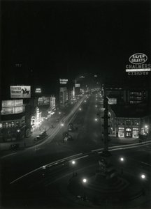 Nattvy i Columbus Circle, ca 1910-21 av William Davis Hassler