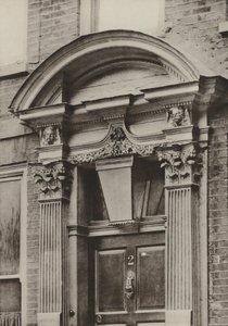 Doorway, Great St Helens, London (s/v foto) av William Galsworthy Davie