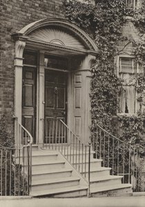 Doorway, High Street, Lewes, Sussex (s/v foto) av William Galsworthy Davie