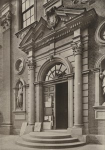 Doorway, The Guildhall, Worcester (s/v foto) av William Galsworthy Davie