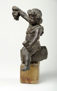 Kerub på en vinfat (målad gips) av William Hamo Thornycroft