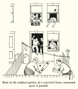 Även i den instängda trädgården i ett ombyggt hus är gemensam sport möjlig (litho) av William Heath Robinson