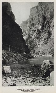 Canyons of Colorado: Canon of the Grand River, nära Glenwood Springs, visar tunnel (s/v foto) av William Henry Jackson