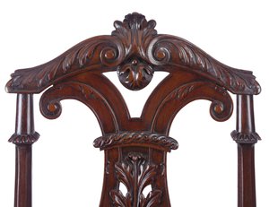 Detalj av ett par George II hallstolar, utförda av James Moore den yngre, ca 1727-31 av William Kent