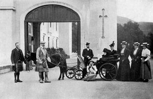 Tsarernas besök i Balmoral, 1896. av William and Daniel Downey