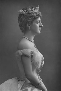 The Marchioness of Londonderry, c1891 av William and Daniel Downey