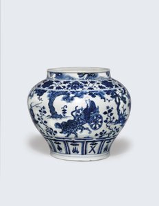 En exceptionellt sällsynt och viktig blåvit burk, Guan av Yuan Dynasty Chinese School