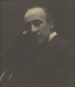 [Porträtt av Sir Anthony Hope Hawkins] av Zaida Ben Yusuf