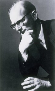Arthur C Clarke, brittisk science fiction-författare och uppfinnare av Frederick (attr. to) Barnard