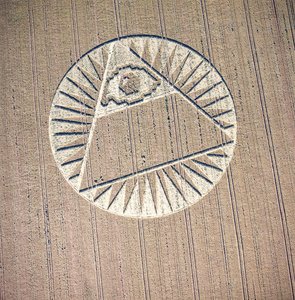 Gröncirkel i vetefält, Highclere, Hampshire, 21 juli 2002 (flygfoto) av Ferdinand Georg Waldmuller