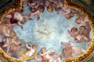 Helig ande och änglar. Färsk. Santa Maria delle Vigne basilikan. Genua. Italien. av . .