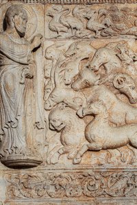 Låg relief av San Zeno Maggiores portal. Verona av . .