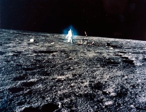Bemannad rymdflygning, USA, Apollo 12 Apollo 12-astronaut på månen av Ferdinand Georg Waldmuller