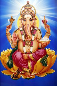 Shiva hinduiska tempel. Ganesha eller Ganapati: den hinduiska guden med elefanthuvudet.