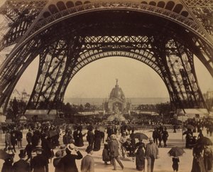 Basen av Eiffeltornet, Paris Exposition av . .