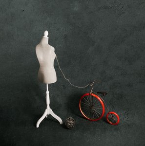Mannequin Röd cykel av chenyi wang