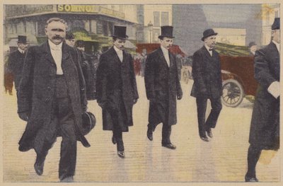 Begravning av Jorge Chavez, dödad peruansk flygare när han försökte den första flygningen över Alperna (färgfoto) av (after) English photographer