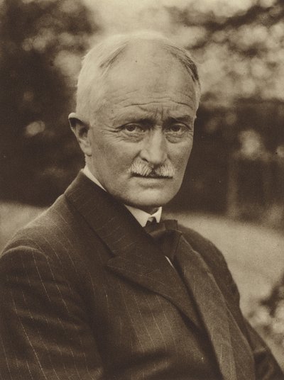 John Masefield, engelsk poet (s/v foto) av (after) English photographer