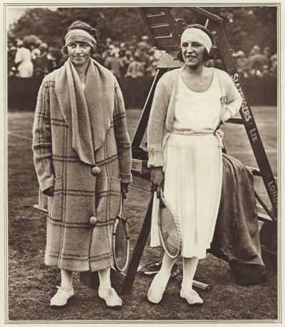 Kitty Godfree och Suzanne Lenglen (s/v foto) av (after) English photographer
