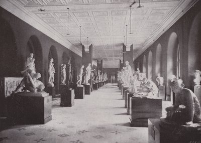 Sculpture Hall, Victoria and Albert Museum (s/h foto) swed av (after) English photographer