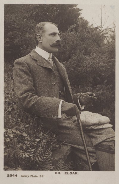 Sir Edward Elgar, engelsk kompositör (s/v foto) av (after) English photographer