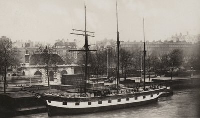 Vänskeppet, Charing Cross Pier (s/v foto) av (after) English photographer