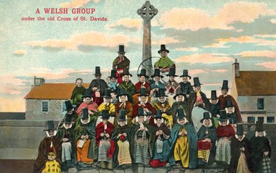 Welsh Group, Old Cross, St Davids (färgfoto) av (after) English photographer