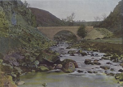 Crozant, bron över Sedelle (färgad bild) av (after) French Photographer