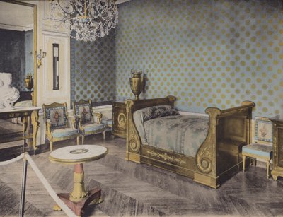 Grand Trianon, Chambre de Napoleon I, Great Trianon, Napoleon I sovrum (färgad bild) av (after) French Photographer