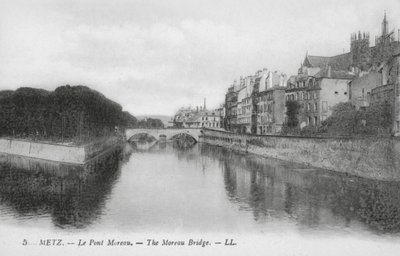 Metz: Pont Moreau (svartvitt foto) av (after) French Photographer