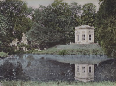 Parc du Petit Trianon, Musikpaviljongen, The Park of the Little Trianon, Musikpaviljongen (färgad bild) av (after) French Photographer