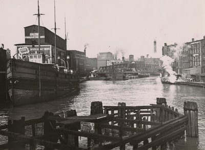 Utsikt över Rush St. Bridge och Kirks tvålfabrik, 1894 av A.C. Christensen