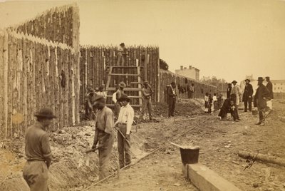 [Stockade byggd av general Haupt för skydd av statlig egendom, Orange  Alexandria R.R., Alexandria, Virigina] av A.J. Russell