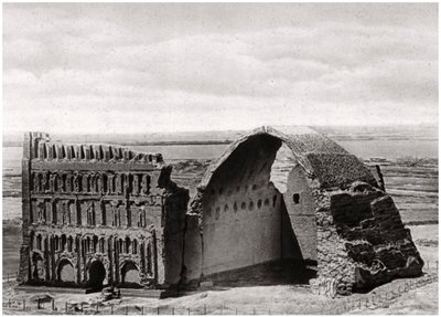 Taq-i Kisra från luften, Ctesiphon, Irak, 1925 av A. Kerim