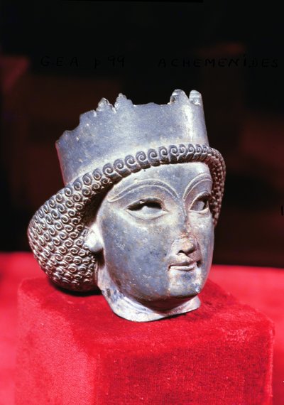Huvud för en prins, från Persepolis, 400-300-talet f.Kr. lapis lazuli se även 226189 av Achaemenid