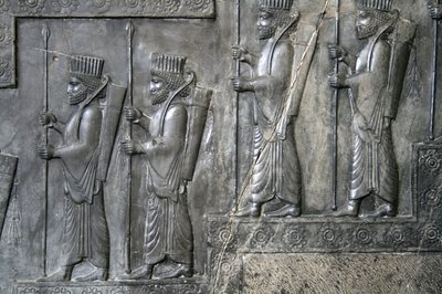 Väggsnideri föreställande det kungliga gardet, Tachara, Persepolis, c.6-5th århundradet f.Kr. (grå sten) av Achaemenid
