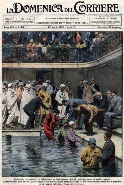 Massdop: I Glasgow, Skottland, döptes mer än hundra personer, medlemmar av den nya True Bible Church, i den kommunala poolen. Illustration av Beltrame. La Domenica del Corriere. 22/07/1928. av Achille Beltrame