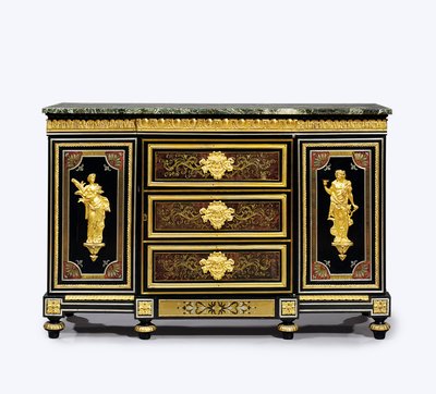 Sen Louis XVI ormolu-monterad boulle intarsia sidoskåp av Adam (attr. to) Weisweiler