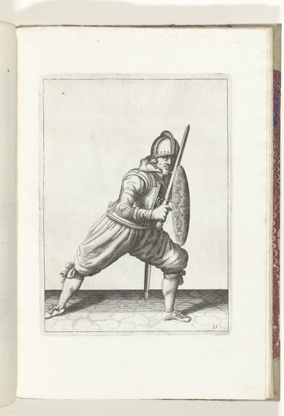 Övningen med sköld och spjut: Soldaten i försvarsställning med en fot framåt och med sin gripare och sköld på knäet framför kroppen (nr 21), 1618 The Nassausche Wapen-Handelingen, van Schilt, Spies, Rappier ende Targe : beyde figuerli av Adam van Breen