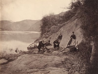 [gruppporträtt nära fang flame kloster, F U nyckel], rub. 1869. av Afong Lai