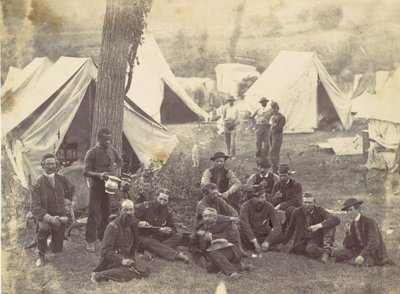 Grupp vid högkvarteret för Army of the Potomac, Antietam, oktober 1862, 1862. av Alexander Gardner