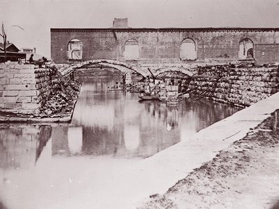 Ruiner nära Canal Basin, Richmond, 1865. av Alexander Gardner