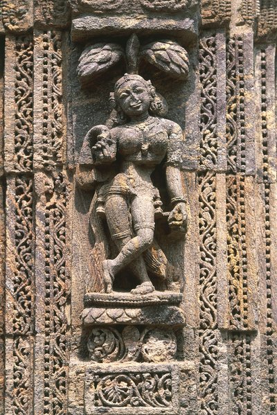 Dansare, relief i danshallen (Nata Mandir), Solens tempel (UNESCOs världsarvslista av Nicolas Toussaint Charlet
