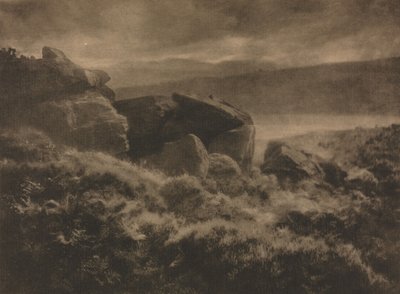 Kameraarbete: Regn från kullarna, 1905. av Alfred Horsley Hinton