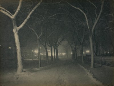 En isig natt, New York, 1898. av Alfred Stieglitz