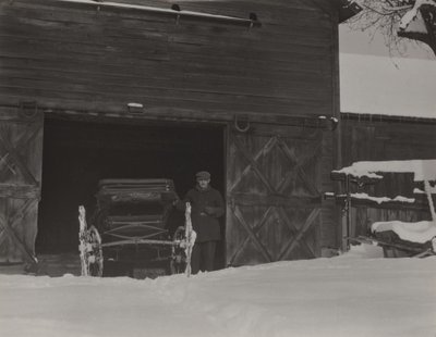 Lada, vagn och snö av Alfred Stieglitz