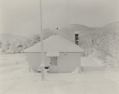 Den första snön och det lilla huset av Alfred Stieglitz