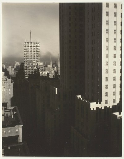 Från mitt fönster på Shelton, West av Alfred Stieglitz